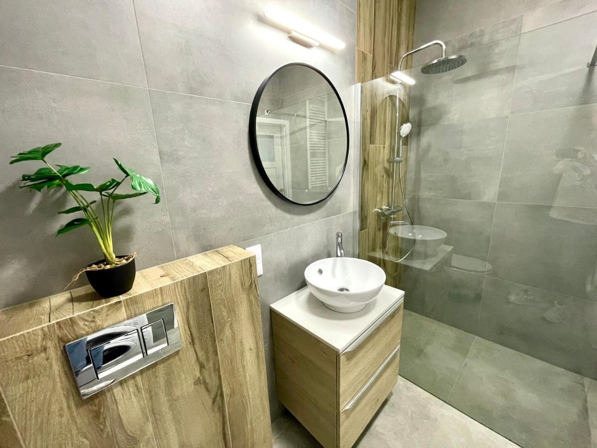 Modern Green Apartment 克拉科夫 外观 照片
